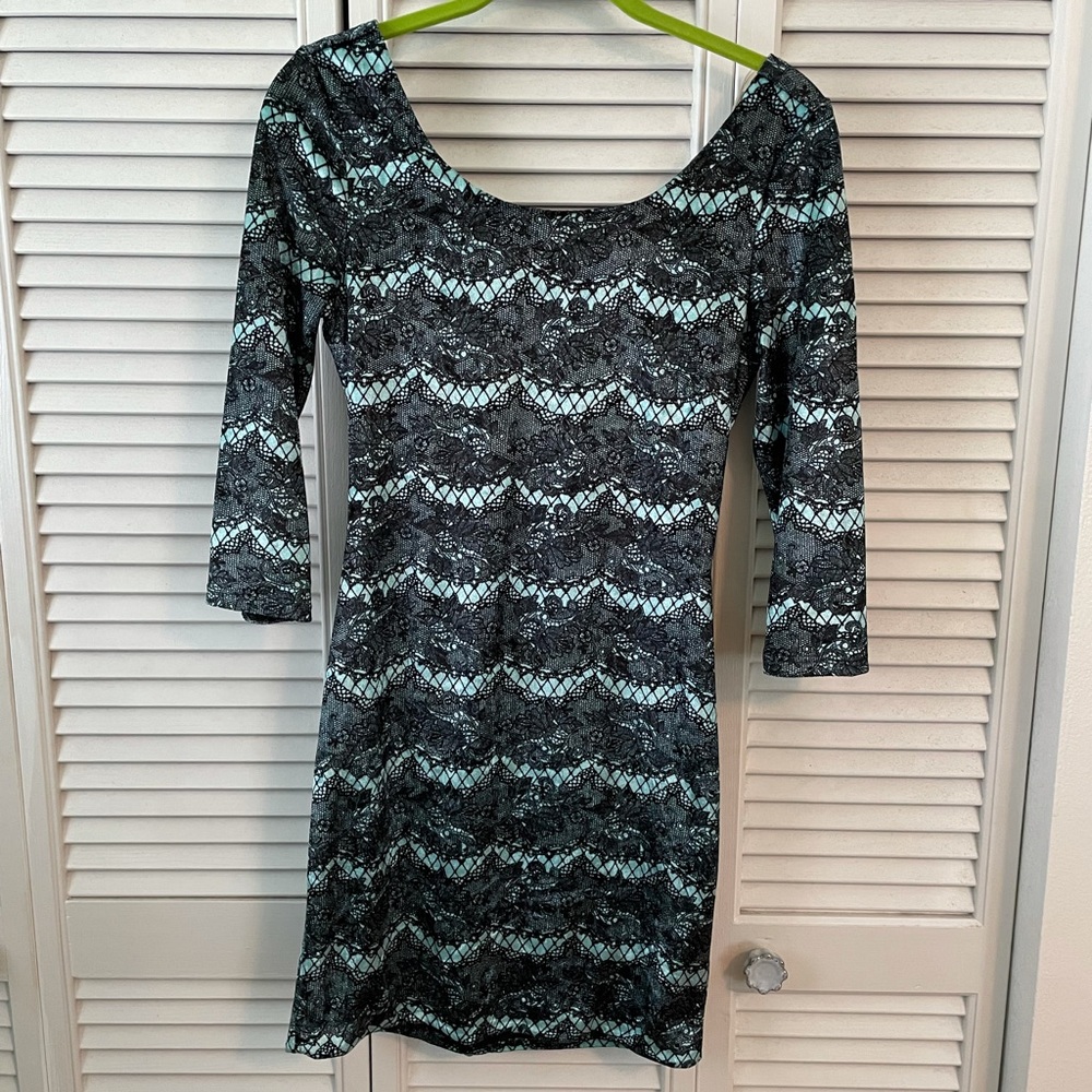 Lace Pattern Velvet Bodycon Dress